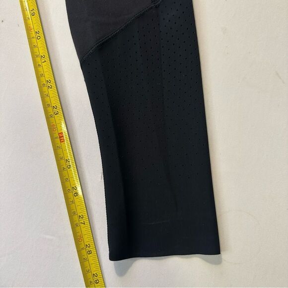 Lululemon Barre Star *Full-On Luon black mesh perforated high rise full length 2 - Picture 7 of 10